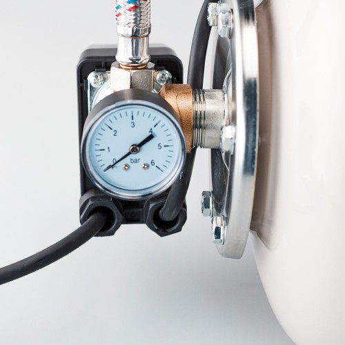 NAKAYAMA Pro NP2105 Πιεστικό Συγκρότημα Με Δοχείο 19Lt Αντλία Inox 800W